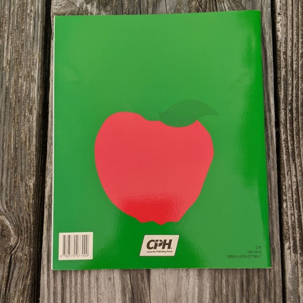 Children's Apple Themed Books Bundle Set of 3 - Picture 5 of 7